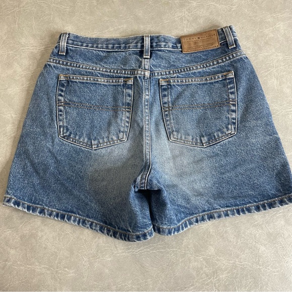 Vintage Tommy Hilfiger Women's Classic Blue 100% Cotton Jean Shorts - Picture 3 of 7